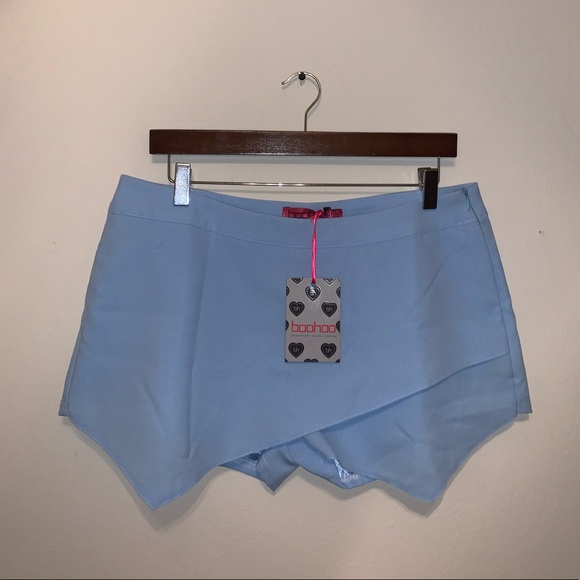 Boohoo Pants - BRAND NWT BooHoo Blue Shorts size 10